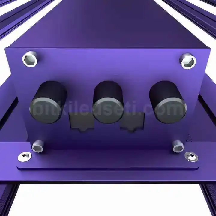 , F8 lamba üzerindeki 3000K, 5000K, kırmızı, UV ve IR diyotların yakından görünümü